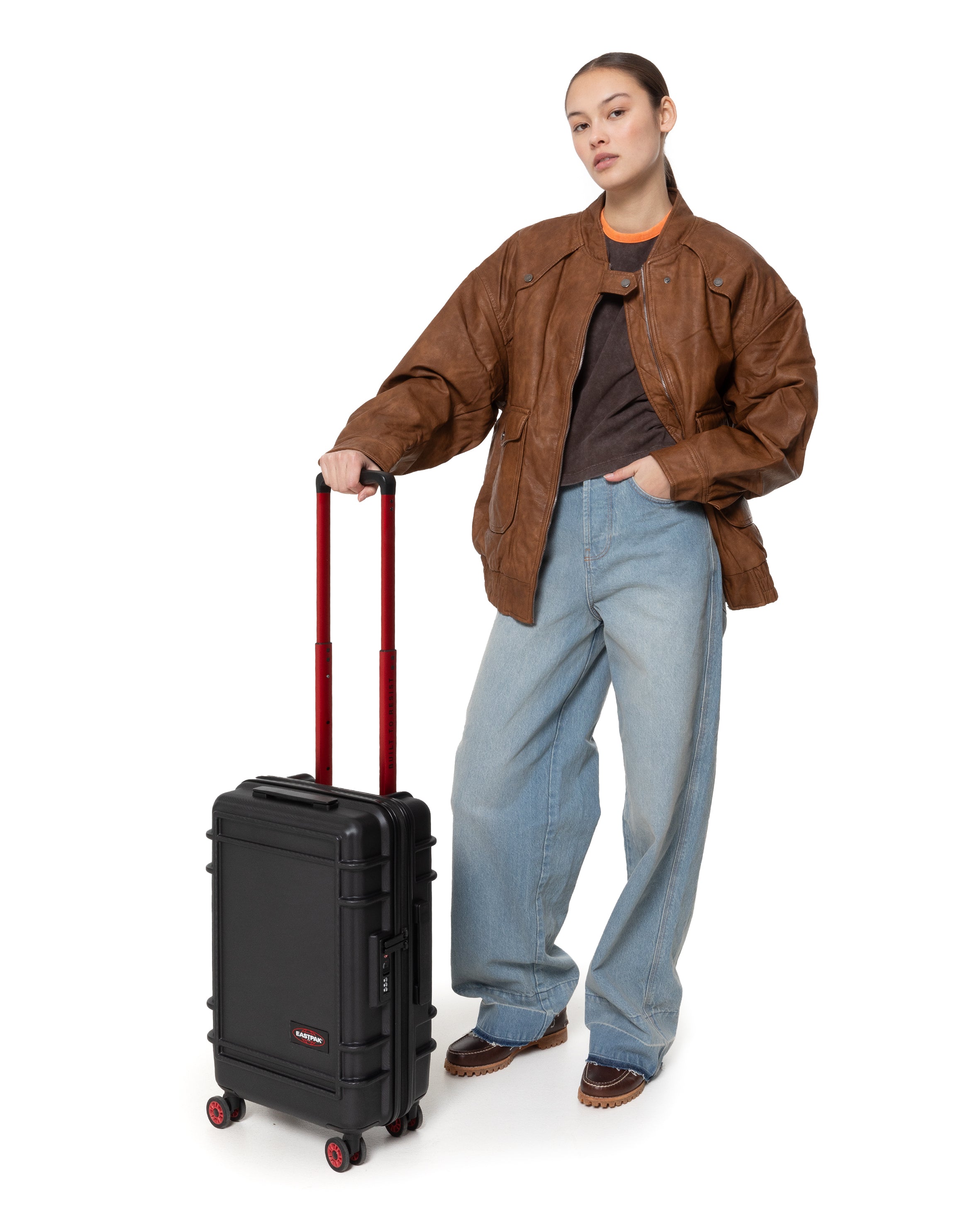 RESIST'R ZIP CABIN - Black | Eastpak | official store