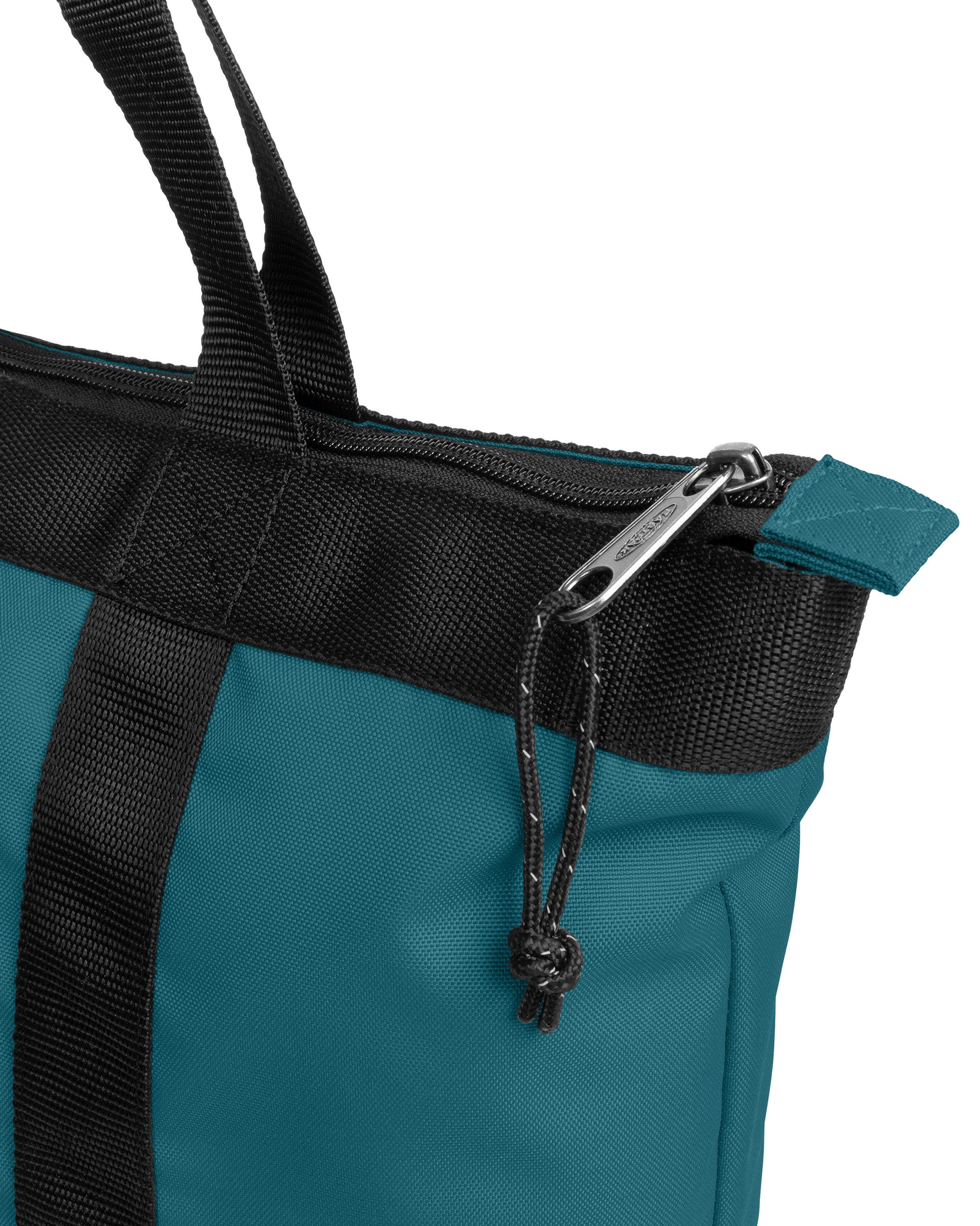 TRAVEL TOTE