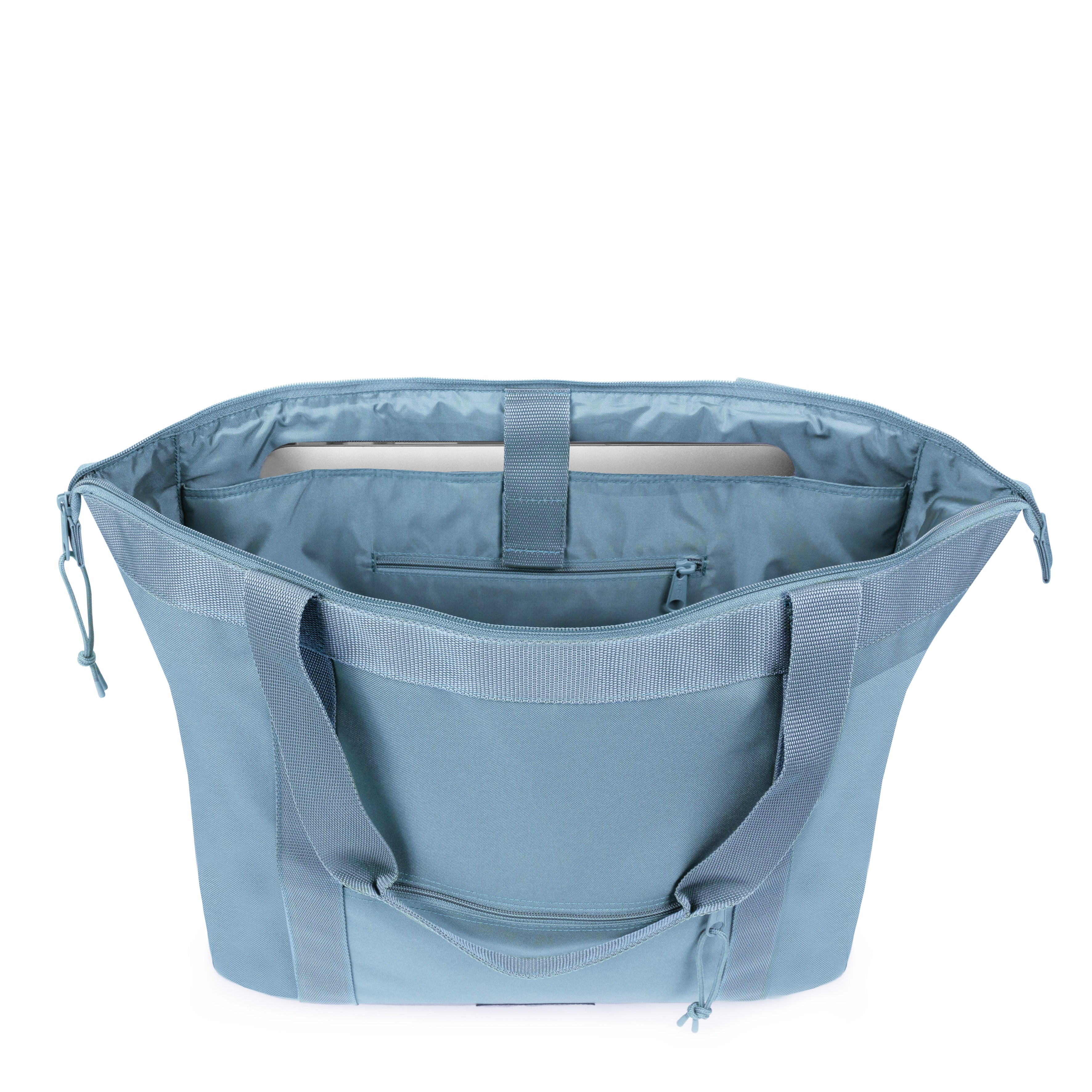 TRAVEL TOTE