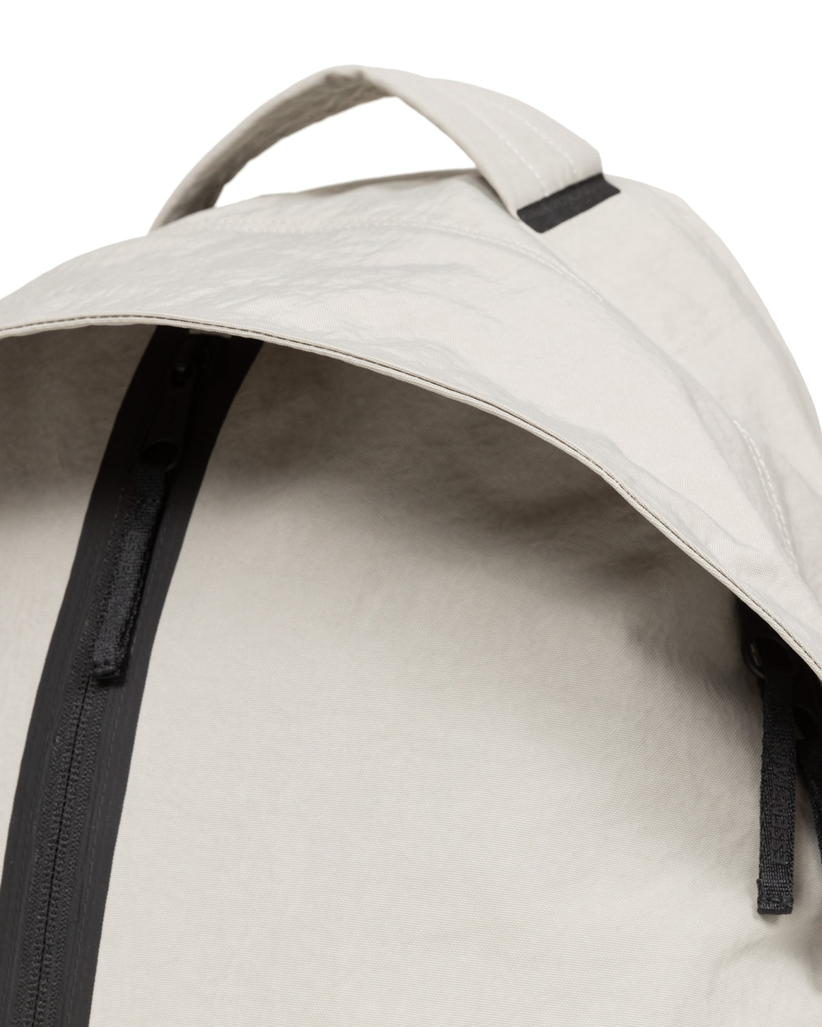 ESSENTIALS BACKPACK Cement - 6
